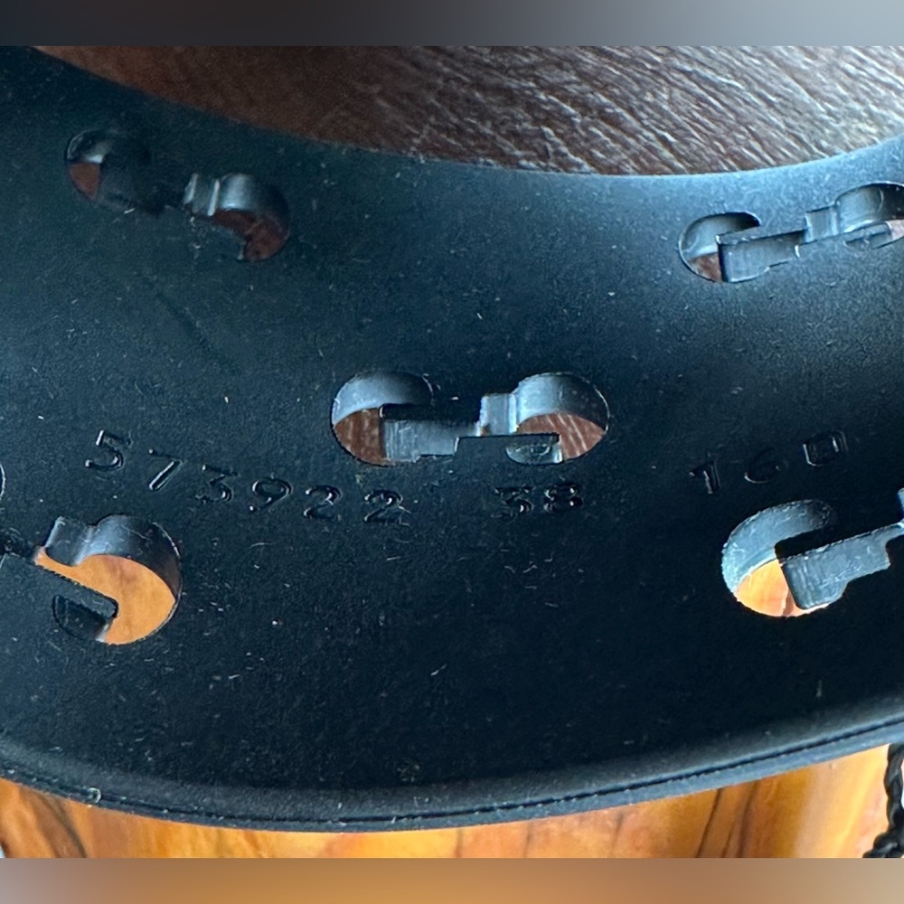🔥 NIB GUCCI SLIDE GG JUMBO Embossed Full Inclusion Size 38 (24.5 Insole) - Picture 4 of 16